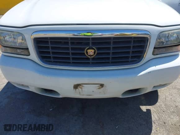 2000 Cadillac Escalade with VIN 1GYEK63R5YR222855, listed as a IAAI auction lot 42851593 with 159,717 mi miles and . Bid and sale history available at DreamBid. Image 6.