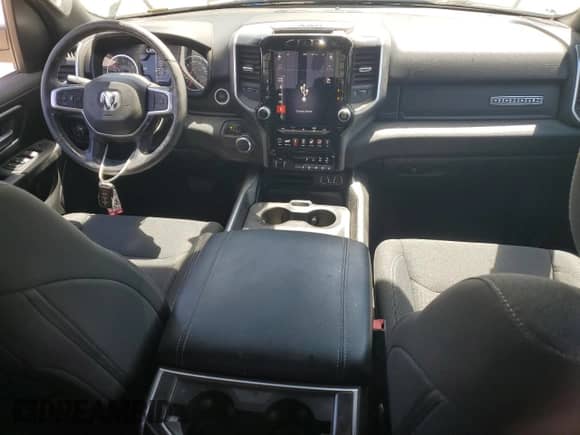 2020 Ram 1500 Big Horn z VIN 1C6RREBT9LN121612, wystawiony jako Copart lot #68733355 z przebiegiem 79 061 mil mil oraz Szkoda całkowita • Salvage title. Historia ofert i sprzedaży dostępna na DreamBid. Obrazek 8.