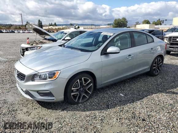 2018 Volvo S60 Dynamic с VIN YV140MTL0J2462234, выставлен на аукционе Copart как лот 48199435 с пробегом 55 571 миль миль и Списание • Salvage title. История ставок и продаж доступна на DreamBid. Изображение 1.