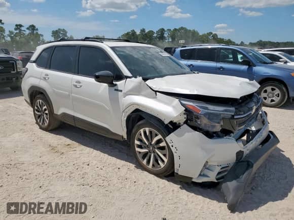 2025 Subaru Forester Touring Hybrid z VIN JF2SLSTD0SH404836, wystawiony jako Copart lot #65980595 z przebiegiem 1 222 mil mil oraz Szkoda całkowita • Salvage title. Historia ofert i sprzedaży dostępna na DreamBid. Obrazek 4.