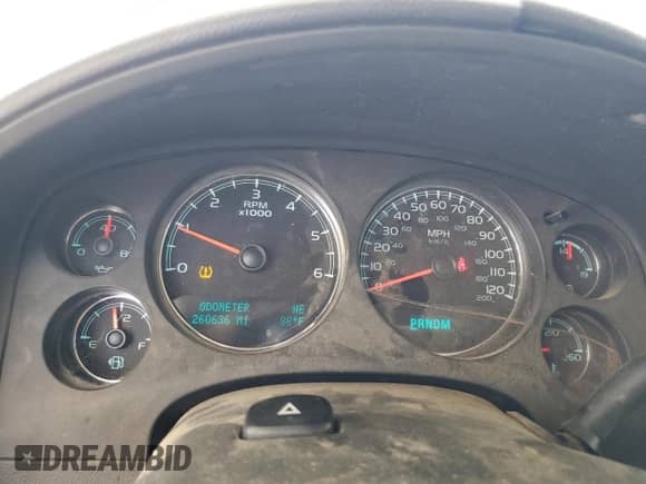 2014 Chevrolet Suburban LT with VIN 1GNSCJE09ER199168, listed as a Copart auction lot 56542765 with 260,636 mi miles and Clean title. Bid and sale history available at DreamBid. Image 9.