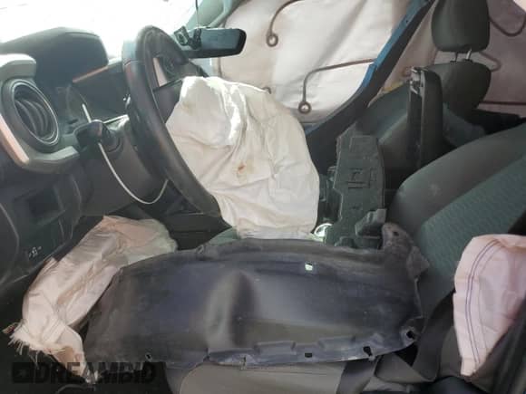 2016 Toyota Tacoma TRD Off Road z VIN 3TMAZ5CN1GM006783, wystawiony jako Copart lot #81508195 z przebiegiem Nie podano mil oraz Szkoda całkowita • Salvage title. Historia ofert i sprzedaży dostępna na DreamBid. Obrazek 7.