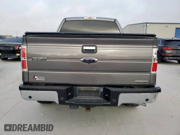 2014 Ford F-150 XL с VIN 1FTFW1CF0EKE52234, выставлен на аукционе Copart как лот 67406875 с пробегом 166 045 миль миль и Списание • Salvage title. История ставок и продаж доступна на DreamBid. Изображение 6.