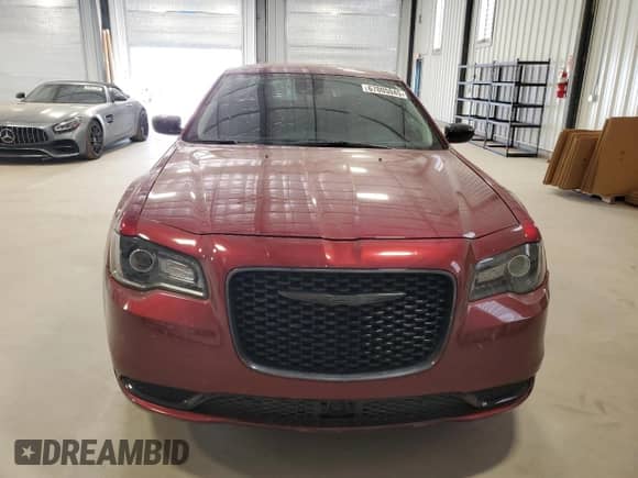 2023 Chrysler 300 Touring z VIN 2C3CCAAG3PH707545, wystawiony jako Copart lot #67005045 z przebiegiem 10 343 mil mil oraz Szkoda całkowita • Salvage title. Historia ofert i sprzedaży dostępna na DreamBid. Obrazek 5.
