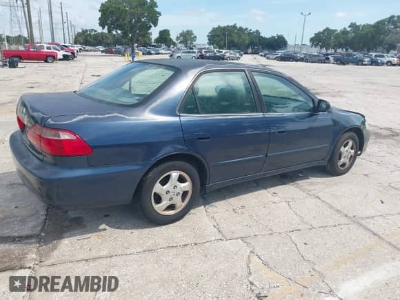 1999 Honda Accord EX with VIN 1HGCG5651XA151119, listed as a IAAI auction lot 42688646 with 102,895 mi miles and . Bid and sale history available at DreamBid. Image 4.
