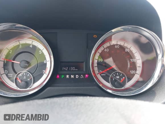 2019 Dodge Grand Caravan SE 35th Anniversary Edition с VIN 2C4RDGBG7KR585053, выставлен на аукционе IAAI как лот 42003846 с пробегом 142 130 миль миль и . История ставок и продаж доступна на DreamBid. Изображение 7.