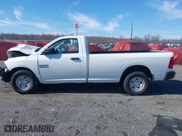 2017 Ram 1500 Tradesman с VIN 3C6JR6DG2HG734559, выставлен на аукционе IAAI как лот 41650921 с пробегом 120 953 миль миль и . История ставок и продаж доступна на DreamBid. Изображение 14.