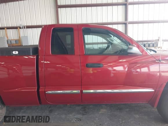 2007 Dodge Dakota SLT с VIN 1D7HE42K27S159777, выставлен на аукционе IAAI как лот 42594172 с пробегом 143 306 миль миль и . История ставок и продаж доступна на DreamBid. Изображение 13.