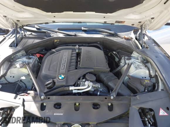 2015 BMW 7 Series 740i z VIN WBAYA6C54FGK16635, wystawiony jako IAAI lot #43487485 z przebiegiem 92 917 mil mil oraz . Historia ofert i sprzedaży dostępna na DreamBid. Obrazek 10.