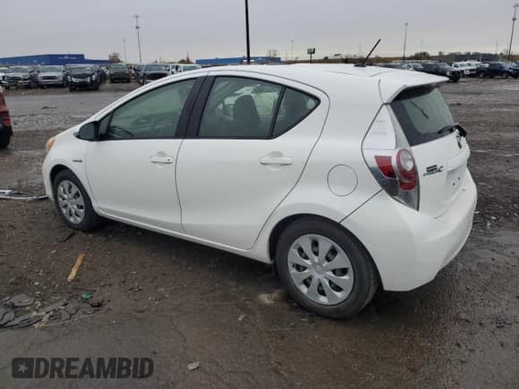 2013 Toyota Prius Three with VIN JTDKDTB34D1543888, listed as a Copart auction lot 90397255 with 57,781 mi miles and Clean title. Bid and sale history available at DreamBid. Image 2.