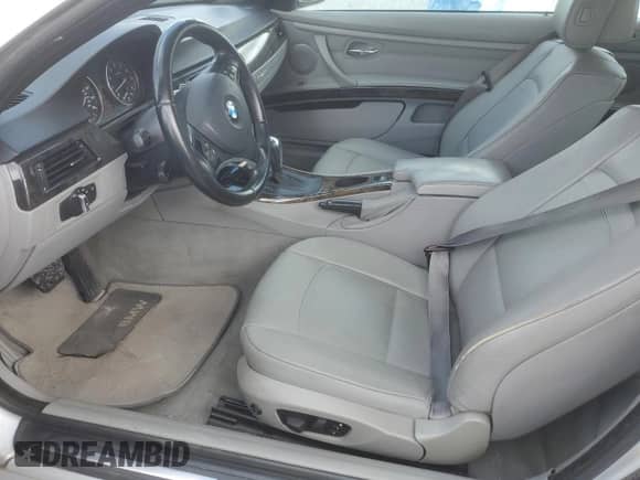 2009 BMW 3 Series 328i with VIN WBAWR33599P460929, listed as a Copart auction lot 84867615 with 123,688 mi miles and Salvage title. Bid and sale history available at DreamBid. Image 7.