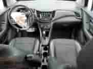 2019 Chevrolet Trax LT с VIN 3GNCJLSB1KL226085, выставлен на аукционе Copart как лот 70737705 с пробегом 86 190 миль миль и Списание • Salvage title. История ставок и продаж доступна на DreamBid. Изображение 8.