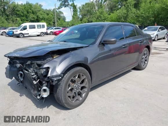 2017 Chrysler 300 S с VIN 2C3CCAGG4HH534479, выставлен на аукционе IAAI как лот 42582701 с пробегом 108 682 миль миль и . История ставок и продаж доступна на DreamBid. Изображение 18.