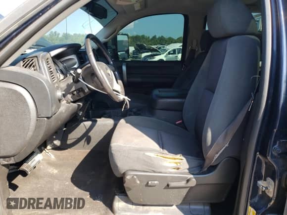 2007 Chevrolet Silverado 2500HD 1LT с VIN 1GCHK23607F514091, выставлен на аукционе Copart как лот 65231265 с пробегом 207 881 миль миль и Списание • Salvage title. История ставок и продаж доступна на DreamBid. Изображение 7.