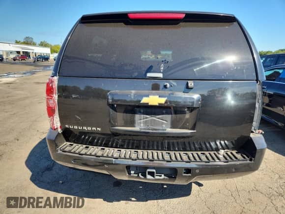 2013 Chevrolet Suburban LT with VIN 1GNSKJE70DR359954, listed as a Copart auction lot 69983465 with 348,492 mi miles and Salvage title. Bid and sale history available at DreamBid. Image 6.