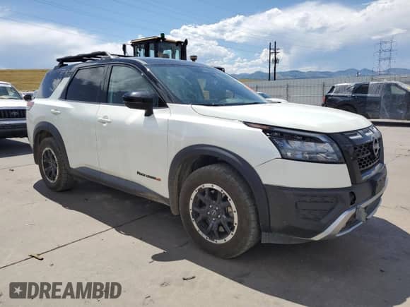 2024 Nissan Pathfinder Rock Creek с VIN 5N1DR3BD0RC255926, выставлен на аукционе Copart как лот 63526175 с пробегом Не указан миль и Списание • Salvage title. История ставок и продаж доступна на DreamBid. Изображение 4.