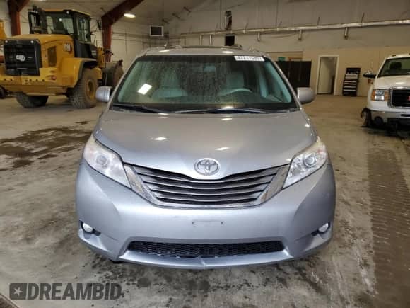 2014 Toyota Sienna XLE with VIN 5TDDK3DC1ES087560, listed as a Copart auction lot 87217535 with 80,630 mi miles and Clean title. Bid and sale history available at DreamBid. Image 5.