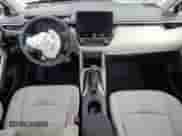 2024 Toyota Corolla Cross L с VIN 7MUAAABG7RV118984, выставлен на аукционе Copart как лот 69398675 с пробегом 32 565 миль миль и Списание • Salvage title. История ставок и продаж доступна на DreamBid. Изображение 8.