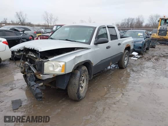 2006 Dodge Dakota ST with VIN 1D7HW28K76S507001, listed as a IAAI auction lot 41618353 with 127,825 mi miles and . Bid and sale history available at DreamBid. Image 16.