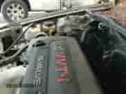 2005 Toyota Camry LE z VIN 4T1BE30K65U993304, wystawiony jako IAAI lot #42201219 z przebiegiem 171 972 mil mil oraz . Historia ofert i sprzedaży dostępna na DreamBid. Obrazek 12.