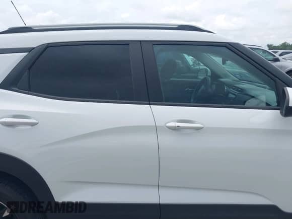 2021 Chevrolet TrailBlazer LT с VIN KL79MPSL0MB105494, выставлен на аукционе IAAI как лот 42832894 с пробегом 66 399 миль миль и . История ставок и продаж доступна на DreamBid. Изображение 13.