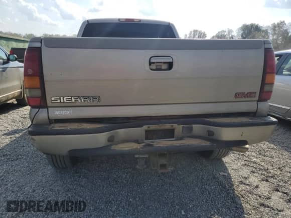 2002 GMC Sierra 1500 Denali z VIN 2GTFK69U421383350, wystawiony jako Copart lot #74765724 z przebiegiem Nie podano mil oraz Szkoda całkowita • Salvage title. Historia ofert i sprzedaży dostępna na DreamBid. Obrazek 6.