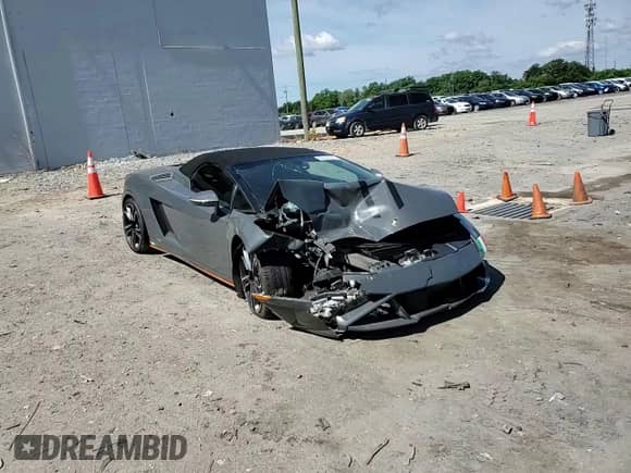 2013 Lamborghini Gallardo с VIN ZHWGU6AU7DLA12927, выставлен на аукционе Copart как лот 55624325 с пробегом 34 760 миль миль и Списание • Salvage title. История ставок и продаж доступна на DreamBid. Изображение 13.
