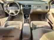 2000 Honda Accord SE with VIN 1HGCG5670YA058305, listed as a Copart auction lot 72060755 with 194,420 mi miles and Salvage title. Bid and sale history available at DreamBid. Image 8.