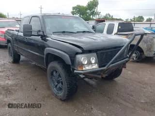 2001 Chevrolet Silverado 1500 LS с VIN 2GCEK19T011175616, выставлен на аукционе IAAI как лот 42358135 с пробегом Не указан миль и . История ставок и продаж доступна на DreamBid. Изображение 1.
