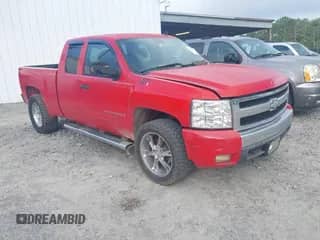 2007 Chevrolet Silverado 1500 1LT with VIN 1GCEC19027Z502990, listed as a IAAI auction lot 42534271 with 233,303 mi miles and . Bid and sale history available at DreamBid. Image 1.