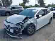 2016 Toyota Prius Four z VIN JTDKARFU2G3028606, wystawiony jako IAAI lot #42772879 z przebiegiem 142 668 mil mil oraz . Historia ofert i sprzedaży dostępna na DreamBid. Obrazek 18.