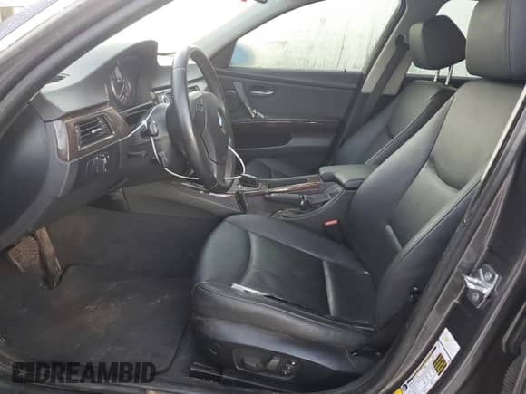 2008 BMW 3 Series 335xi с VIN WBAVD535X8A284996, выставлен на аукционе Copart как лот 90836665 с пробегом 156 078 миль миль и Чистый • Clean title. История ставок и продаж доступна на DreamBid. Изображение 7.