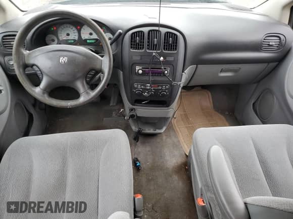 2005 Dodge Caravan SE with VIN 1D4GP24RX5B247636, listed as a Copart auction lot 71243355 with 172,390 mi miles and Salvage title. Bid and sale history available at DreamBid. Image 8.