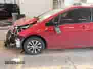 2018 Toyota Prius Plus z VIN JTDKARFP5J3077221, wystawiony jako IAAI lot #42544838 z przebiegiem 84 902 mil mil oraz . Historia ofert i sprzedaży dostępna na DreamBid. Obrazek 6.