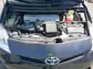 2015 Toyota Prius Four z VIN JTDKN3DU7F0407380, wystawiony jako IAAI lot #42906732 z przebiegiem 127 495 mil mil oraz . Historia ofert i sprzedaży dostępna na DreamBid. Obrazek 10.