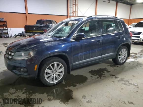 2017 Volkswagen Tiguan с VIN WVGMV7AX8HK001772, выставлен на аукционе Copart как лот 81980854 с пробегом 55 286 миль миль и Списание • Salvage title. История ставок и продаж доступна на DreamBid. Изображение 1.