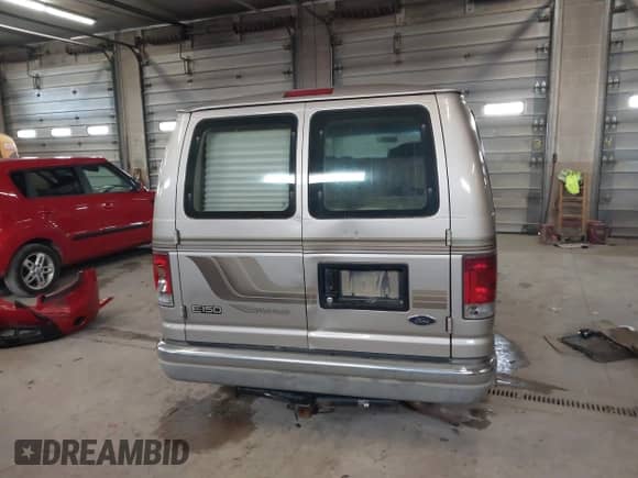 2002 Ford Econoline Cargo Recreational with VIN 1FDRE14L22HB53224, listed as a IAAI auction lot 41967017 with 202,065 mi miles and . Bid and sale history available at DreamBid. Image 16.