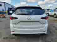 2024 Mazda CX-5 S Select z VIN JM3KFBBM3R0386193, wystawiony jako Copart lot #70490825 z przebiegiem 25 289 mil mil oraz Szkoda całkowita • Salvage title. Historia ofert i sprzedaży dostępna na DreamBid. Obrazek 6.