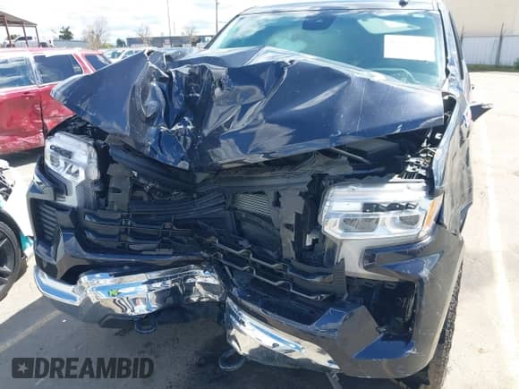 2024 Chevrolet Silverado 1500 LT with VIN 1GCUDDED4RZ259382, listed as a IAAI auction lot 41820720 with 13,202 mi miles and . Bid and sale history available at DreamBid. Image 6.