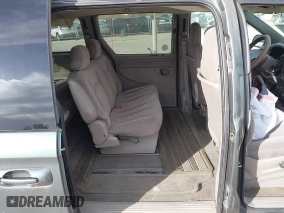 2003 Dodge Caravan Sport with VIN 2D4GP44333R307911, listed as a IAAI auction lot 43491223 with 86,853 mi miles and . Bid and sale history available at DreamBid. Image 8.