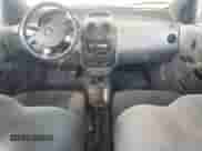 2005 Chevrolet Aveo LT с VIN KL1TG62665B292835, выставлен на аукционе Copart как лот 67140935 с пробегом Не указан миль и Списание • Salvage title. История ставок и продаж доступна на DreamBid. Изображение 8.