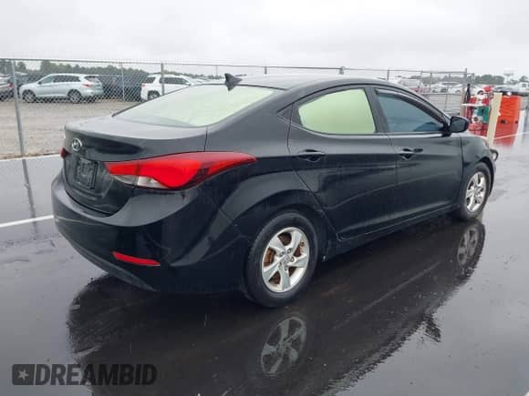2015 Hyundai Elantra SE with VIN 5NPDH4AE2FH567897, listed as a IAAI auction lot 43320081 with 221,626 mi miles and . Bid and sale history available at DreamBid. Image 4.