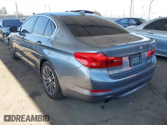 2019 BMW 5 Series 530e с VIN WBAJA9C51KB254009, выставлен на аукционе IAAI как лот 42650685 с пробегом 51 461 миль миль и . История ставок и продаж доступна на DreamBid. Изображение 3.