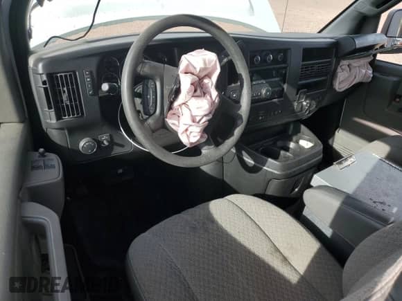 2022 Chevrolet Express Cargo с VIN 1GCWGAFP2N1291652, выставлен на аукционе Copart как лот 63129415 с пробегом 51 110 миль миль и Списание • Salvage title. История ставок и продаж доступна на DreamBid. Изображение 8.