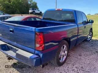 2004 Chevrolet Silverado SS z VIN 2GCEK19N041303732, wystawiony jako Copart lot #74617474 z przebiegiem 200 072 mil mil oraz Czysty tytuł • Clean title. Historia ofert i sprzedaży dostępna na DreamBid. Obrazek 4.