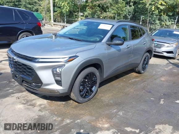 2024 Chevrolet Trax ACTIV z VIN KL77LKE21RC196972, wystawiony jako IAAI lot #43302661 z przebiegiem 17 280 mil mil oraz . Historia ofert i sprzedaży dostępna na DreamBid. Obrazek 17.