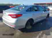 2016 Hyundai Sonata SE с VIN 5NPE24AF7GH408454, выставлен на аукционе IAAI как лот 43329953 с пробегом 95 602 миль миль и . История ставок и продаж доступна на DreamBid. Изображение 4.
