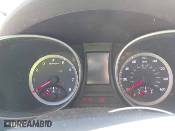 2014 Hyundai Santa Fe with VIN 5XYZUDLB4EG175627, listed as a IAAI auction lot 43428688 with 150,000 mi miles and . Bid and sale history available at DreamBid. Image 7.