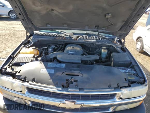 2002 Chevrolet Suburban Z71 z VIN 3GNFK16T32G202624, wystawiony jako Copart lot #78331974 z przebiegiem 179 729 mil mil oraz Czysty tytuł • Clean title. Historia ofert i sprzedaży dostępna na DreamBid. Obrazek 12.