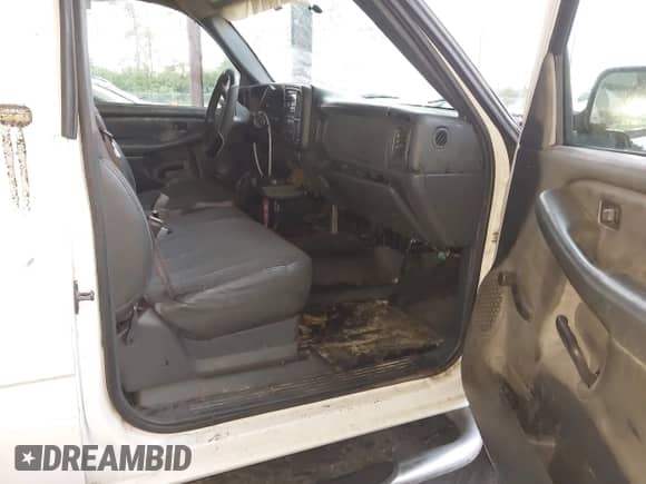 1999 Chevrolet Silverado 2500 с VIN 1GCFC24TXXE211950, выставлен на аукционе IAAI как лот 43187898 с пробегом 147 669 миль миль и . История ставок и продаж доступна на DreamBid. Изображение 5.